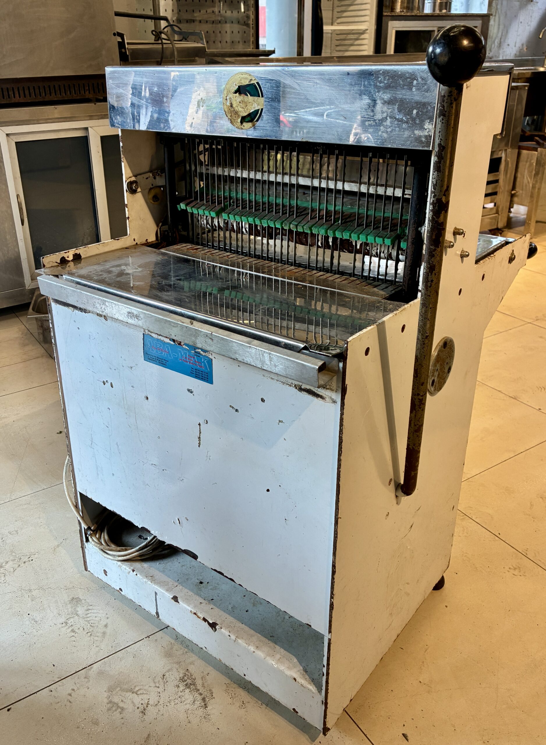 İkinci El Ekmek Dilimleme Makinesi 30 Bıçaklı (16 mm) - Görsel 5