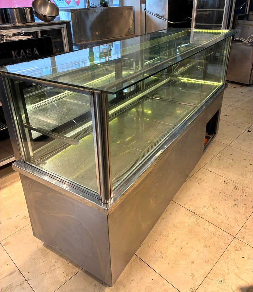 İkinci El Pasta ve Tatlı Teşhir Dolabı 220x75x125 cm - Görsel 3